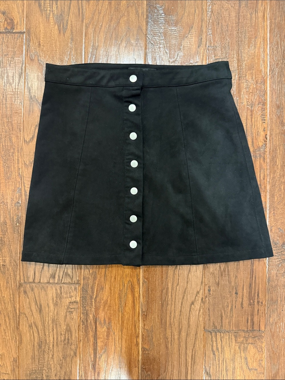 Forever 21 EUC Black Button-Front Mini Skirt
